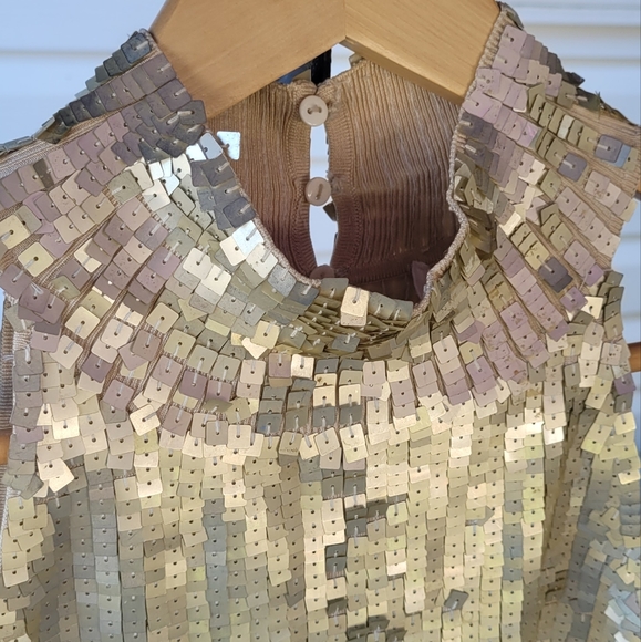 Square✨️ Sequins Halter Top - Picture 5 of 11